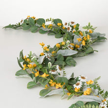 Load image into Gallery viewer, Daisy Marigold Blooms Garland