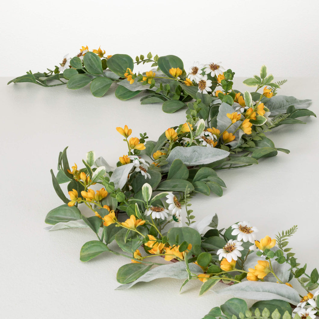 Daisy Marigold Blooms Garland