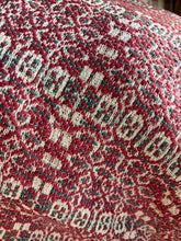 Load image into Gallery viewer, Wentworth Red/Green/Linen Throw
